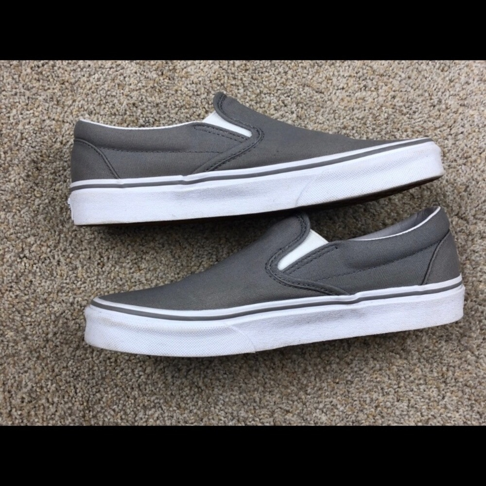 Grey slip on Vans sneakers sz 8 (w) 6.5 (m)